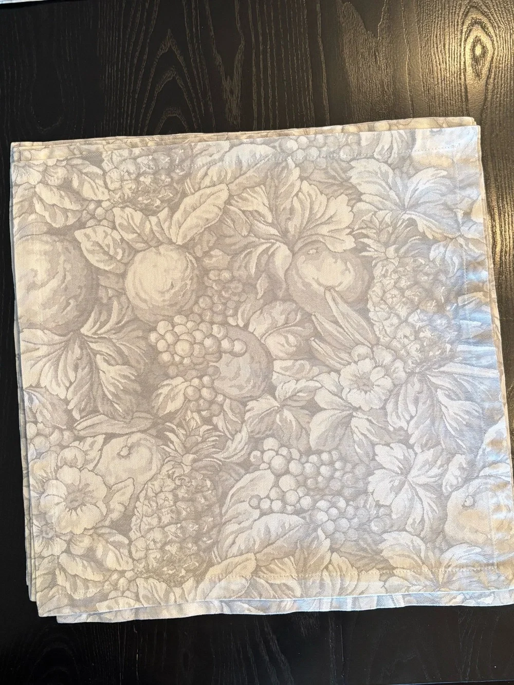 William Sonoma Frutta Jacquard Grey  limited edition.   Set of 8